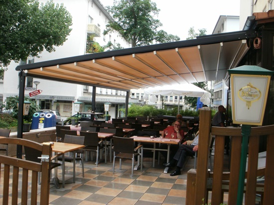 Pergola Markise geschlossen